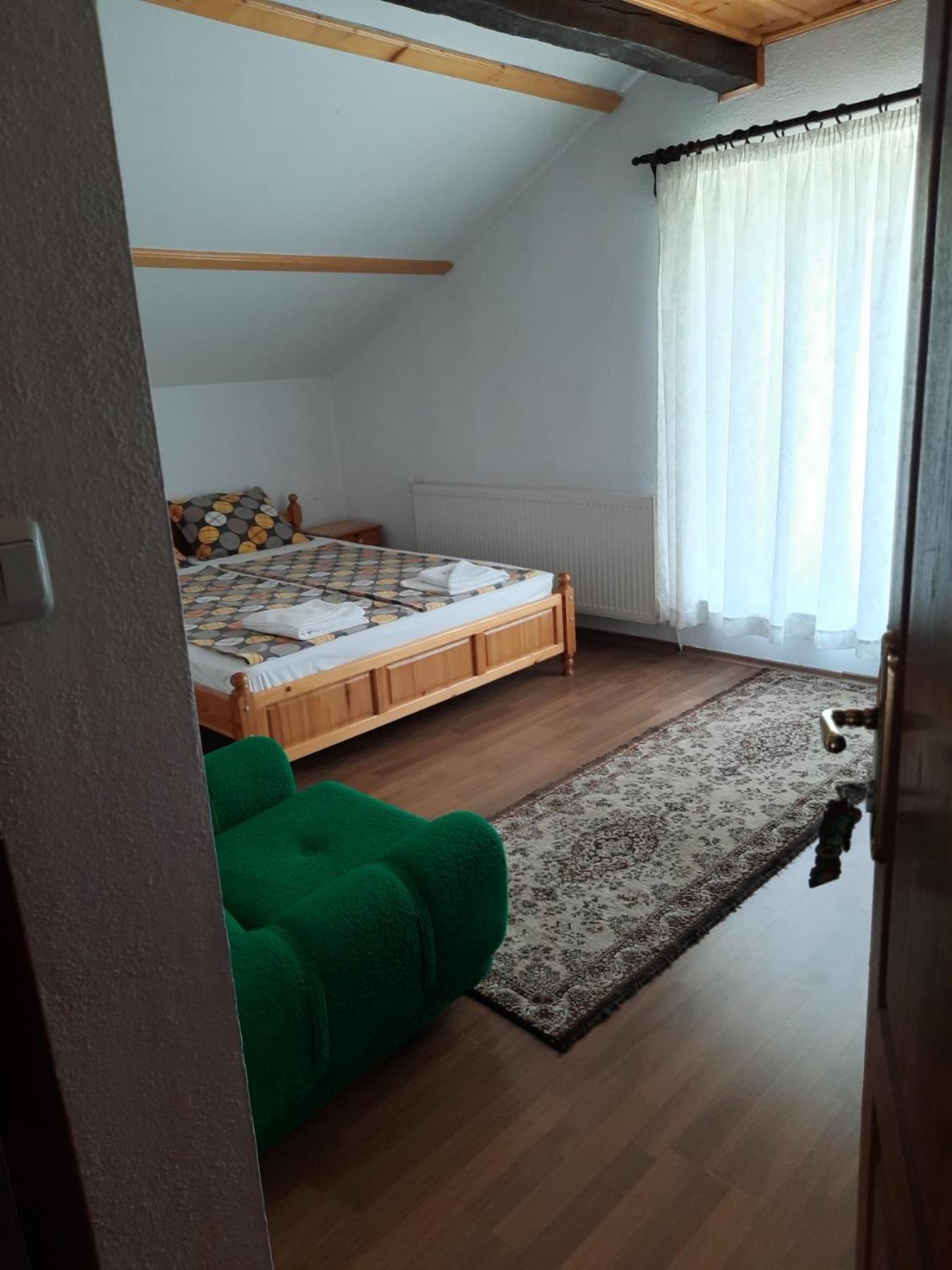 Къща За Гости Сара Velingrad Esterno foto